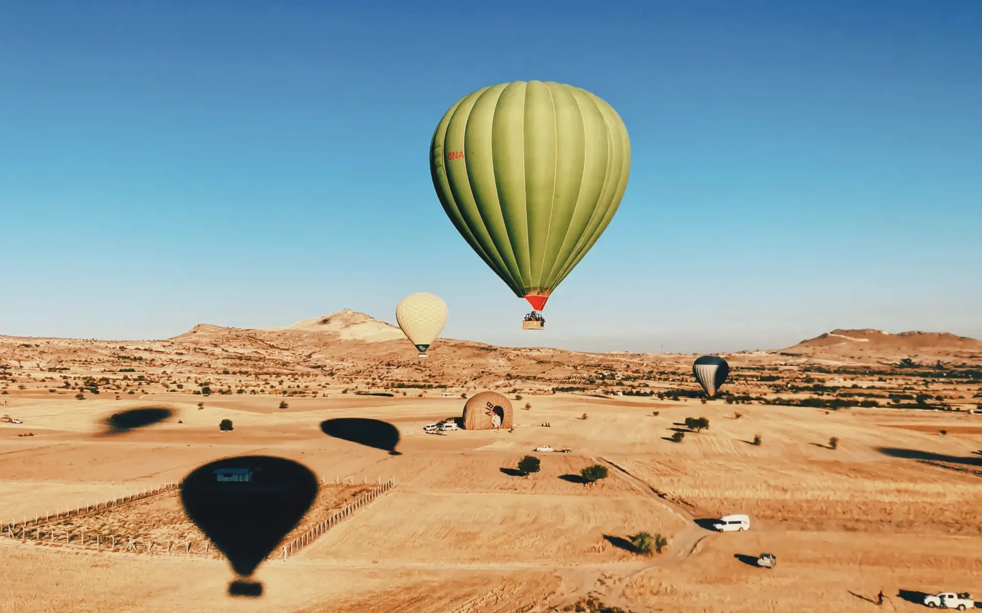 Évasions autour de Marrakech — Agafay, Ourika, montgolfière